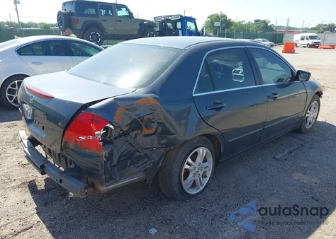 2007 Honda Accord 2.4 Se from USA, damaged, VIN JHMCM56327C023707